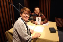 奥から恵俊彰、ヒロミ。