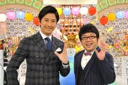 （左から）谷原章介、キャイ～ン天野。(c)関西テレビ