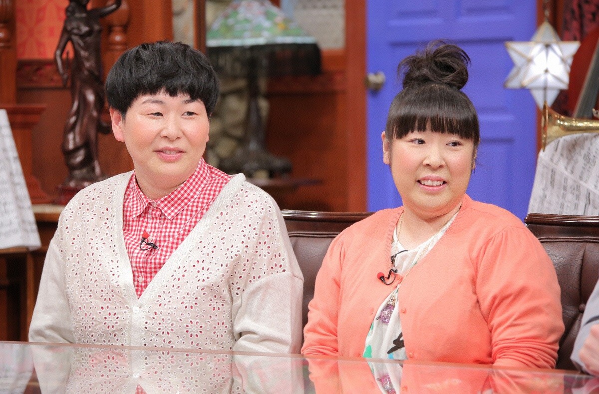 左から森三中・大島、森三中・村上。(c)日本テレビ