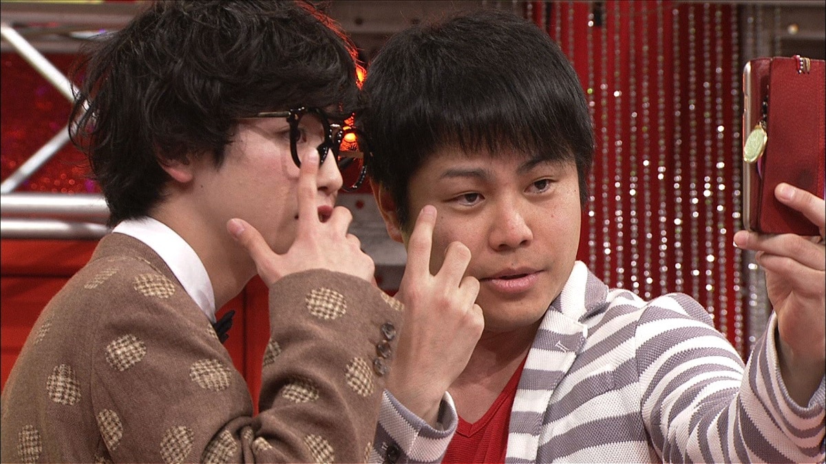 左からゆうたろう、NON STYLE井上。(c)日本テレビ
