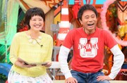 左から藤林温子（MBSアナウンサー）、浜田雅功。(c)MBS