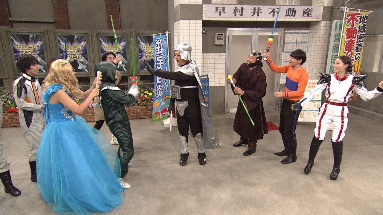 コント「大ヒット映画公開フィーバー」のワンシーン。(c)NHK