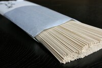 勝俣州和が選んだ一茶庵の「干しそば・ざる汁セット」。