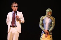 左からじゅんいちダビッドソン、奥澤秀人。