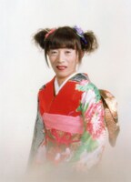 「笑点 放送50周年特別記念展」の東京会場で展示された桂歌丸の女装写真。(c)NTV