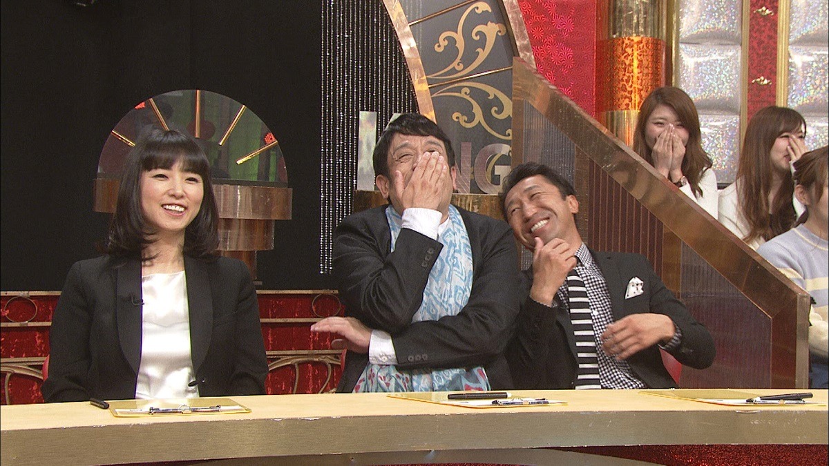 トークの審査員を務める（左から）MEGUMI、クリス松村、内藤大助。(c)日本テレビ