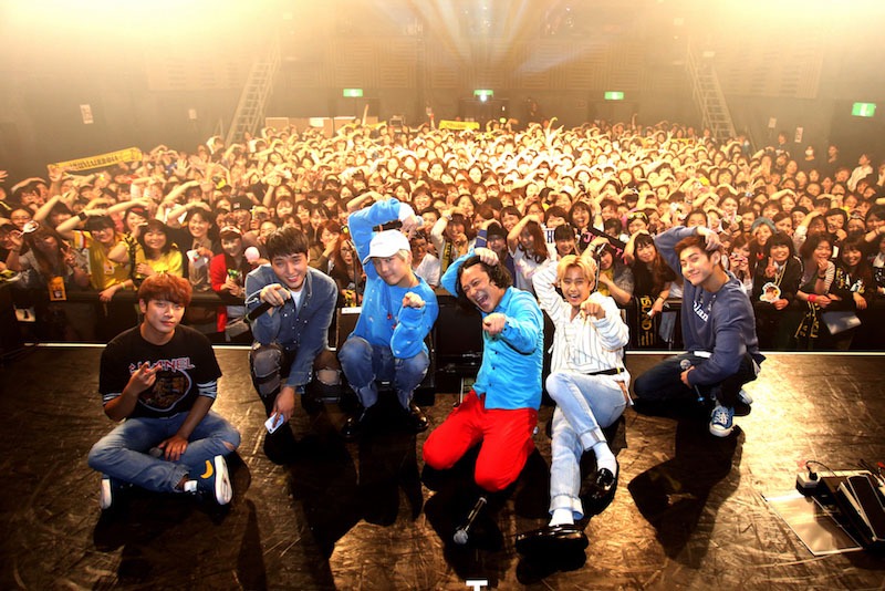 FTISLANDのイベントに登場した永野。