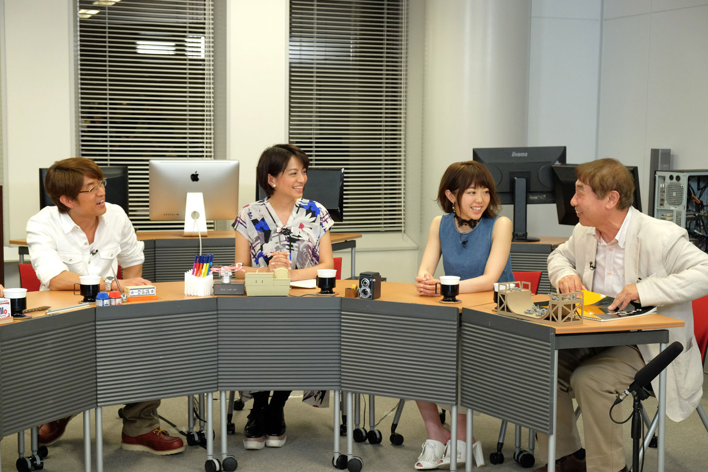 「頼まれてないけど、一旦会議しましょう」のワンシーン。(c)MBS