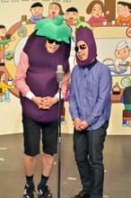 漫才を繰り広げるもう中学生と天竺鼠・川原。