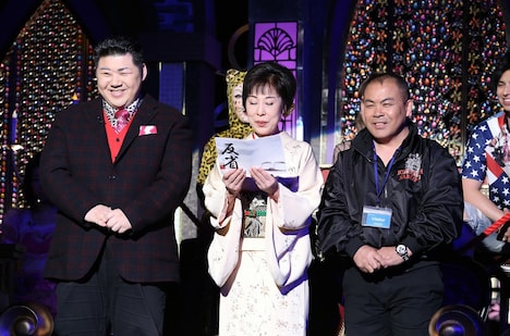 左から大江裕、原田悠里、長井みつる。(c)日本テレビ