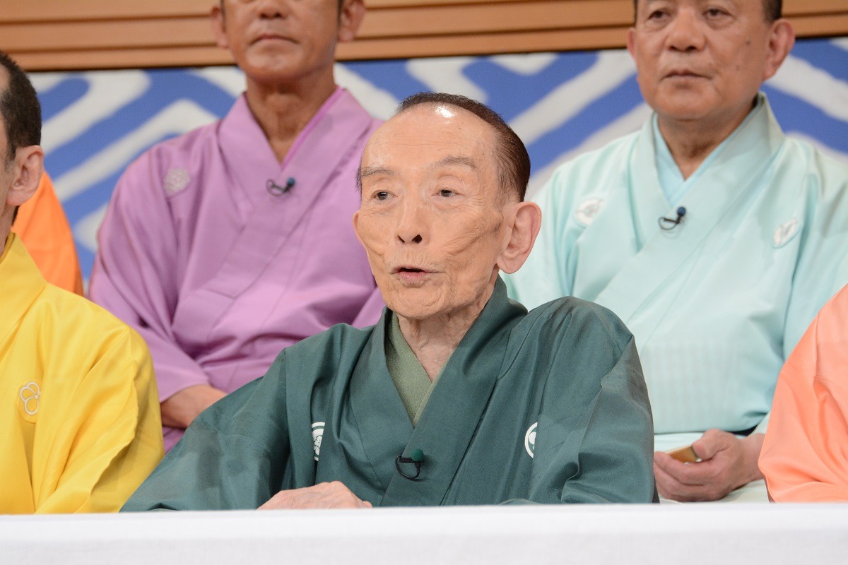 「笑点」50周年記念記者会見の様子。