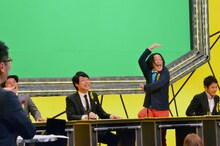 「IPPONスカウト」決勝戦の収録時、「シェー！」と叫ぶ永野。