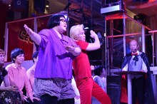 「有田ジェネレーション」に出演する、メイプル超合金。(c)TBS