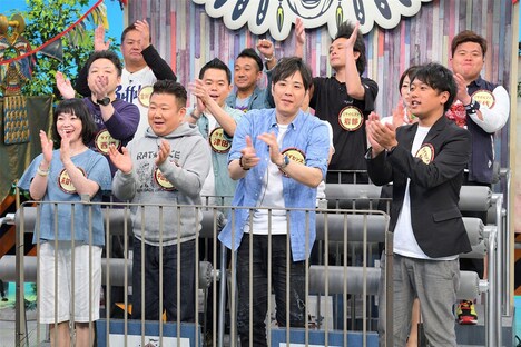 「ケンゴローサーカス団」5月10日放送回に登場する芸人たち。(c)MBS
