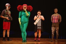 ニッチェの「ダイハツ トーテム」スペシャルサポーター就任発表会の様子。