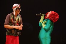 ニッチェの「ダイハツ トーテム」スペシャルサポーター就任発表会の様子。