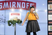 「スミノフ」の記者発表会に出席した渡辺直美。