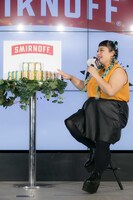 「スミノフ」の記者発表会に出席した渡辺直美。