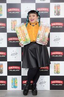 「スミノフ」の記者発表会に出席した渡辺直美。