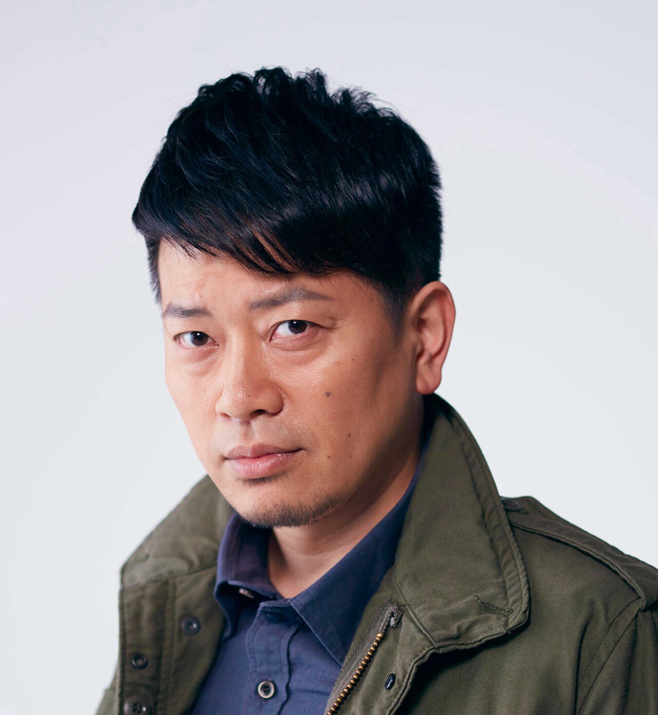 連続ドラマ「僕のヤバイ妻」で興信所経営の探偵・横路正道を演じる雨上がり決死隊・宮迫。(c)関西テレビ