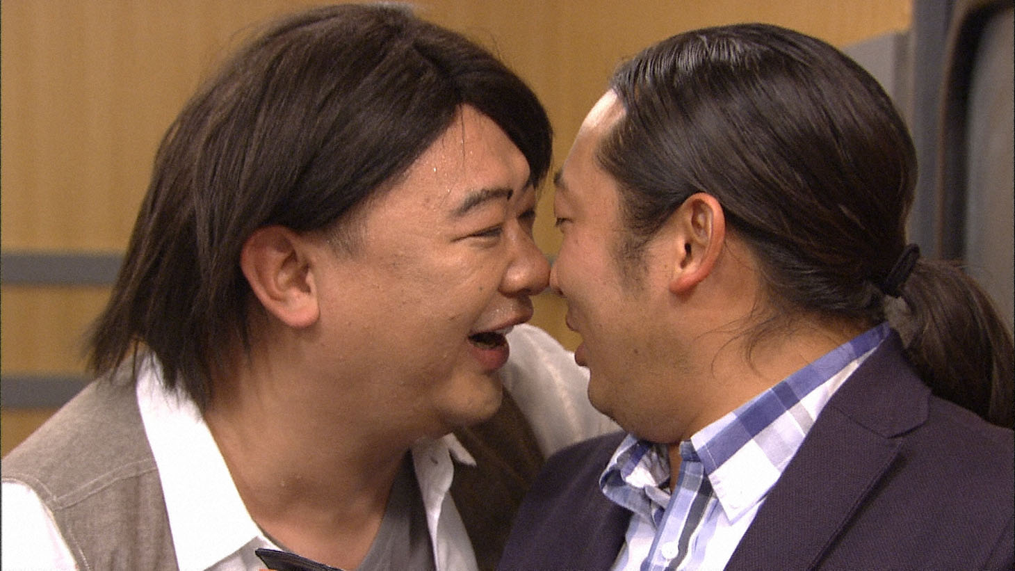 「大人気の声優」のワンシーン。(c)NHK