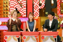 左からIKKO、鈴木奈々、スピードワゴン小沢。(c)読売テレビ