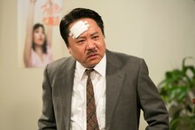 ハナ肇を演じる我が家・杉山。(c)NHK