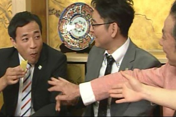 「爆笑！お座敷演芸会」のワンシーン。(c)BSフジ