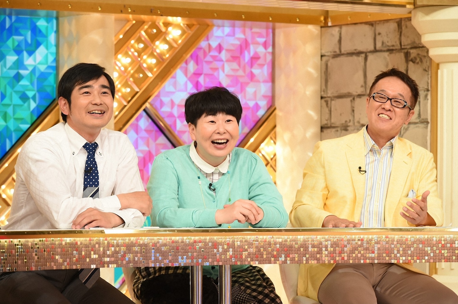 （左から）ハマカーン浜谷、森三中・大島、井上公造。(c)TBS