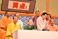 記者会見のワンシーン。