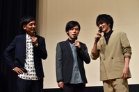 舞台挨拶中の様子。