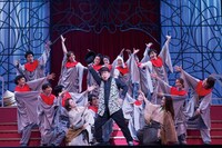 「プリティウーマンの勝手にボディーガード」のワンシーン。(c)2015 松竹 / アミューズ