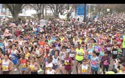 長野マラソンには約1万人が参加。(c)NHK