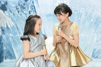 左から本田紗来、本田望結。