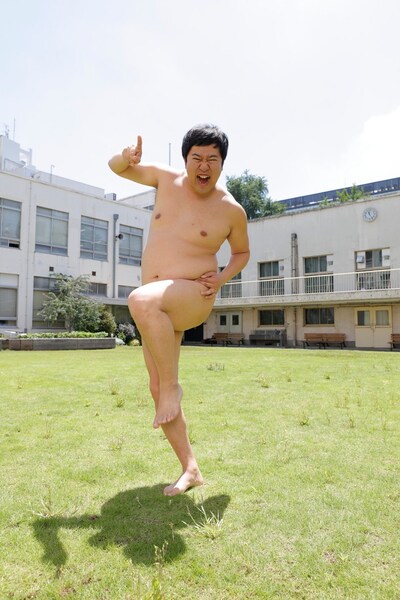 とにかく明るい安村