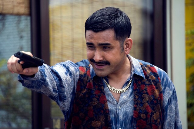 「日本で一番悪い奴ら」でアクラム・ラシード役を務めるデニス植野。(c)2016「日本で一番悪い奴ら」製作委員会