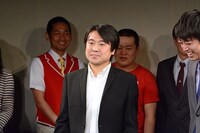 「即興絶叫ゲーム」に参加するジグザグジギー宮澤。