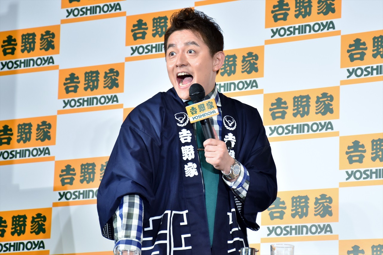 「甘ーい！」のフレーズを繰り出すスピードワゴン井戸田。