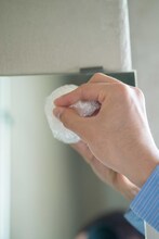 松橋周太呂が伝授する、ラップを掃除アイテムに変えるテクニック。