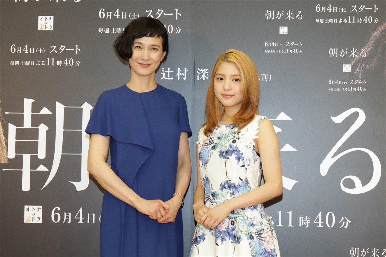 （左から）安田成美、川島海荷。(c)東海テレビ