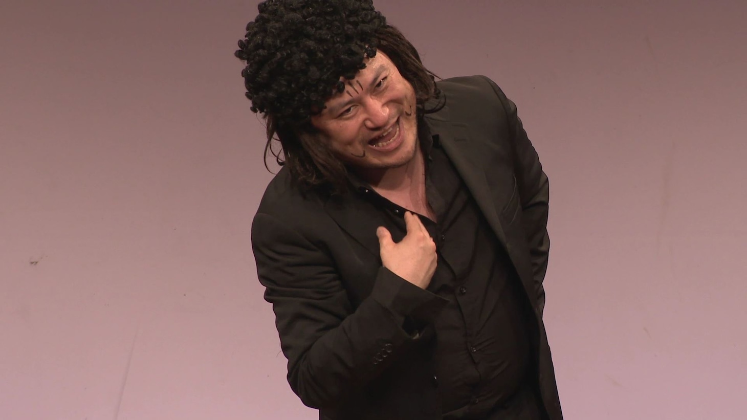 「古畑漫談」のワンシーン。