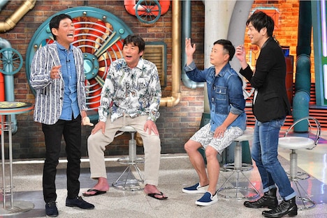 ゲストの赤井英和（左から2人目）。(c)MBS