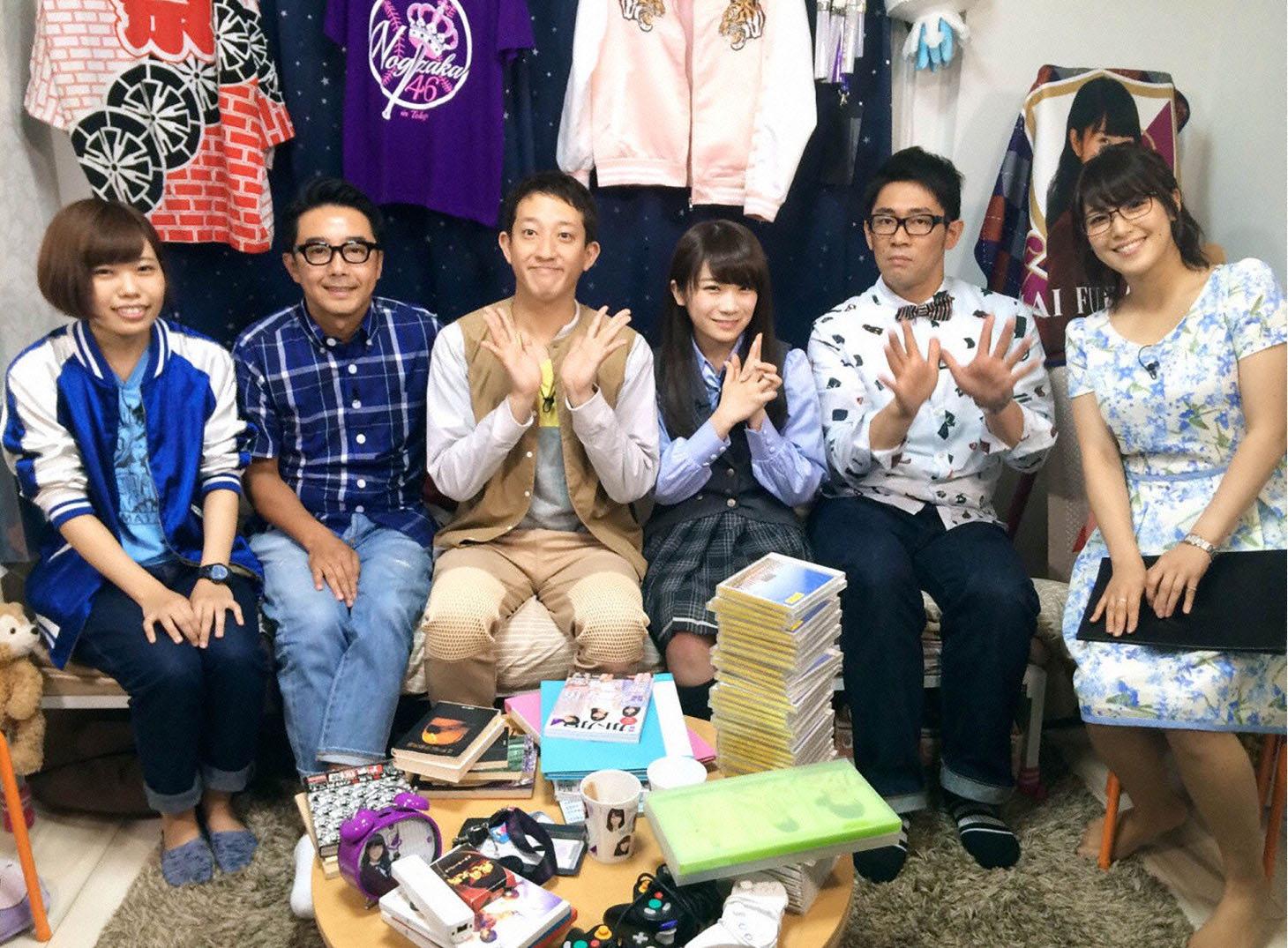 明日6月4日に放送される「家、ついて行ってイイですか？」の出演者。(c)テレビ東京