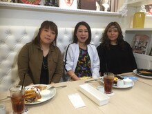 左から海原やすよ、椿鬼奴、海原ともこ。(c)テレビ大阪