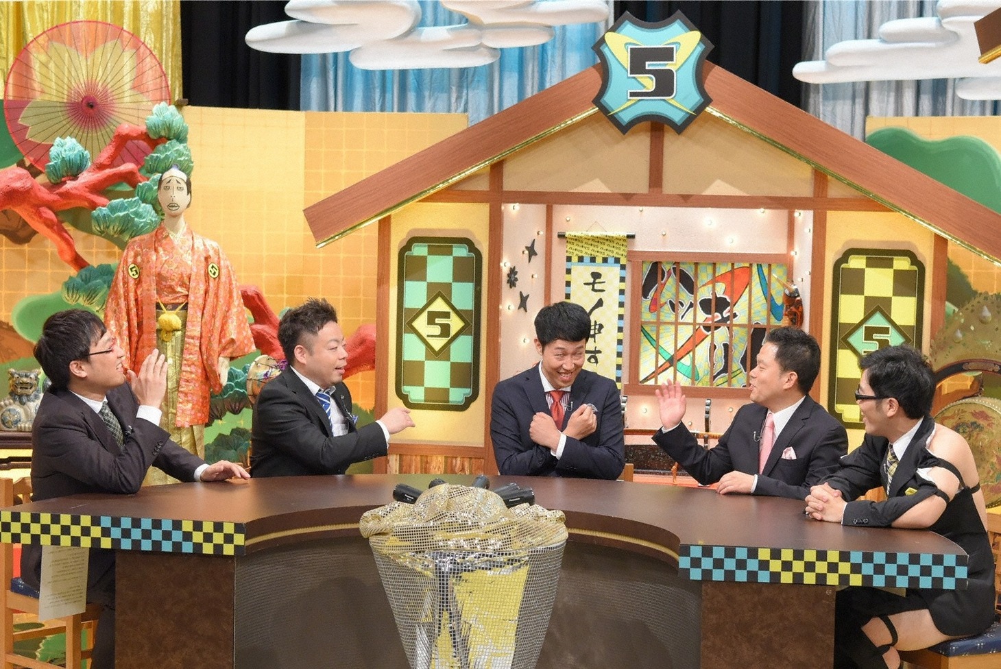 「ハッキリ5」のワンシーン。(c)ABC