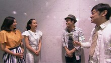 浅田舞、浅田真央を直撃するシャンプーハット。(c)関西テレビ