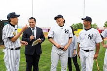 （手前左から）とんねるず石橋、大西洋平テレビ朝日アナウンサー、松井秀喜、ホルヘ・ポサダ。(c)テレビ朝日