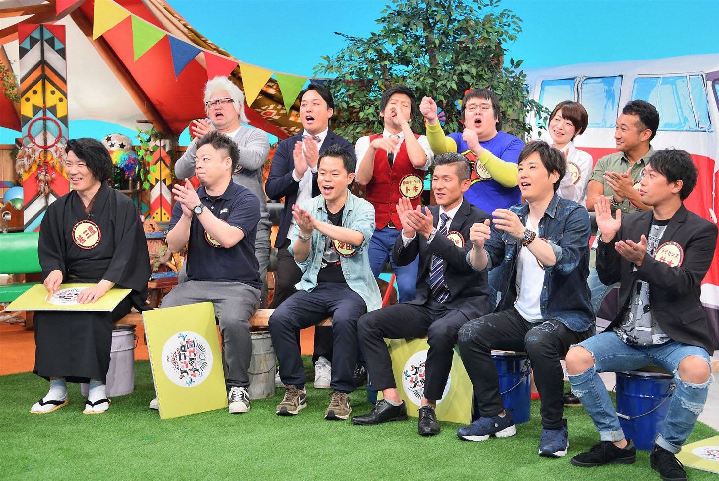 「ケンゴローサーカス団」6月7日放送回に出演する芸人たち。(c)MBS