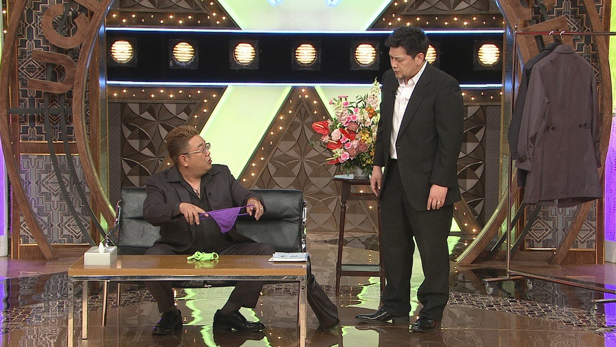 ネタを披露するサンドウィッチマン。(c)日本テレビ