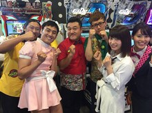 「ザキとロバ」に出演するアンタッチャブル山崎、ロバート、田中麻耶アナウンサー、永井理子。(c)メ～テレ